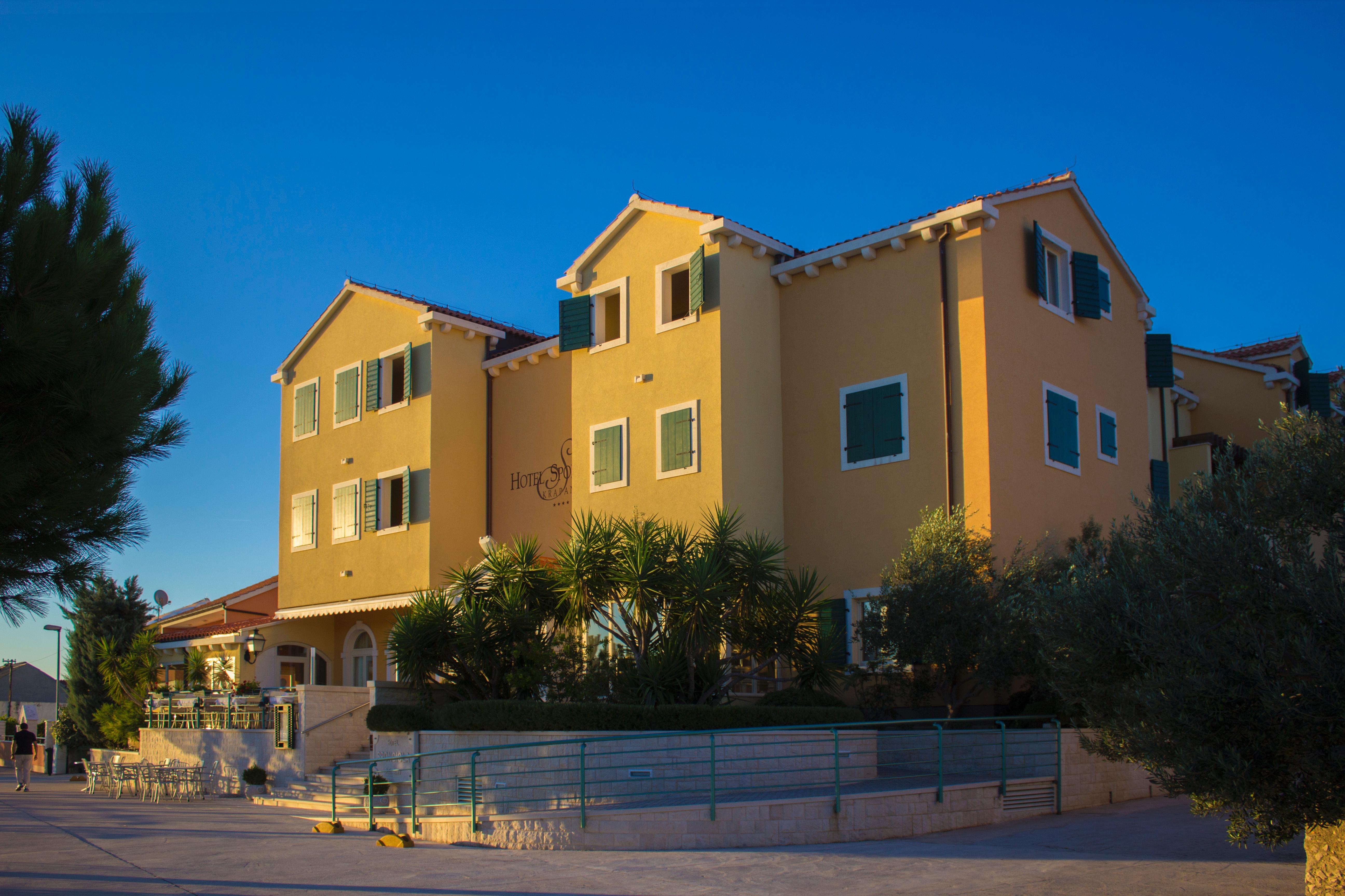 Hotel Spongiola Krapanj Bagian luar foto